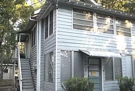 309 Nw 11th St, Gainesville, Fl 32601 in Gainesville, FL