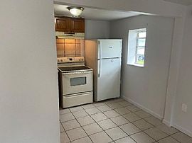 250 Ne Ark Pl, Lake City, Fl 32055 in Lake City, FL (Photo 3 of 7)