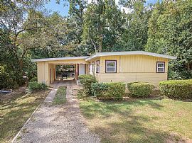 1510 Atkamire Dr, Tallahassee, Fl 32304 in Tallahassee, FL