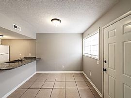 200 Plaza Dr #21, Enterprise, Al 36330 in Enterprise, AL (Photo 2 of 7)