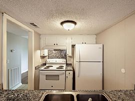 200 Plaza Dr #21, Enterprise, Al 36330 in Enterprise, AL (Photo 4 of 7)