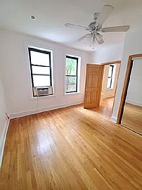 Spacious Renovated 2br in a 6f Building 3rd/top Floor Walk Up!  in Astoria, NY (Photo 5 of 10)