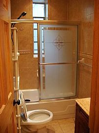 Spacious Renovated 2br in a 6f Building 3rd/top Floor Walk Up!  in Astoria, NY (Photo 9 of 10)