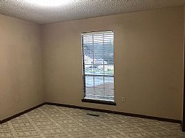 7252 Old Springville Rd, Pinson, Al 35126 in Pinson, AL (Photo 11 of 12)