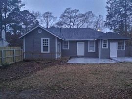 3177 Le Bron Rd, Montgomery, Al 36106 in Montgomery, AL (Photo 2 of 12)