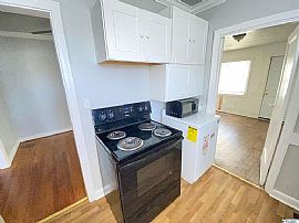 2415 Bonita Dr Sw, Huntsville, Al 35801 in Huntsville, AL (Photo 10 of 12)