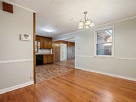 4598 Sunset Dr N, Mobile, Al 36608 in Mobile, AL (Photo 3 of 12)