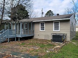2524 Circle Dr, Bessemer, Al 35023 in Bessemer, AL (Photo 2 of 12)