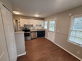 2524 Circle Dr, Bessemer, Al 35023 in Bessemer, AL (Photo 9 of 12)