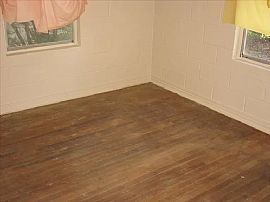 2108 Youngs Ln, Mobile, Al 36693 in Mobile, AL (Photo 4 of 8)