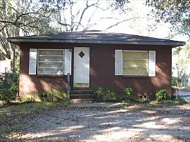 2108 Youngs Ln, Mobile, Al 36693 in Mobile, AL (Photo 7 of 8)