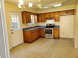 23136 Lincoln St, Robertsdale, Al 36567 in Robertsdale, AL (Photo 2 of 6)