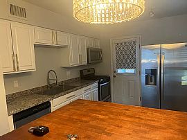 4615 N 14th St #b, Phoenix, Az 85014 in Phoenix, AZ (Photo 4 of 6)