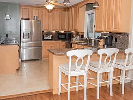 29 Attawan Rd, Niantic, Ct 06357 in Niantic, CT (Photo 3 of 12)