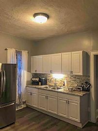 House in Cold Spring Park in Milwaukee, WI (Photo 11 of 12)