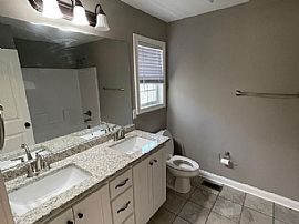 Excellent Family House. 1919 Twilight Ave, Bowling Green, Ky 42 in Bowling Green, KY (Photo 6 of 11)