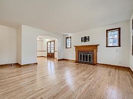 619 College Ave, Lutherville Timonium, Md 21093 in Lutherville Timonium, MD (Photo 7 of 12)