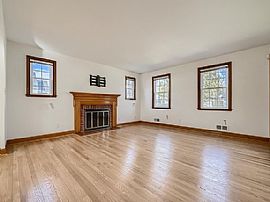 619 College Ave, Lutherville Timonium, Md 21093 in Lutherville Timonium, MD (Photo 8 of 12)