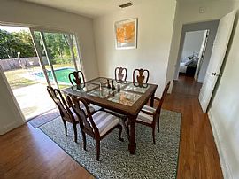 2740 Grove Pl, Sarasota, Fl 34239 in Sarasota, FL (Photo 7 of 12)