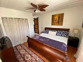 2740 Grove Pl, Sarasota, Fl 34239 in Sarasota, FL (Photo 8 of 12)