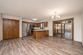 Newly Updated 3 Bedroom 2 Bath Split Level Home Excellent  in Sioux Falls, SD (Photo 4 of 11)