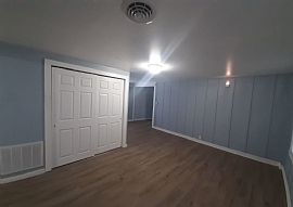 Newly Renovated 3 Bedrooms and 2 Full Bathrooms in Hamilton, OH (Photo 4 of 10)