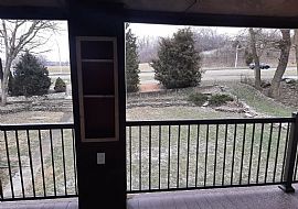 Newly Renovated 3 Bedrooms and 2 Full Bathrooms in Hamilton, OH (Photo 7 of 10)