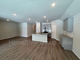 28266 E 111th St S, Coweta, Ok 74429 in Coweta, OK (Photo 3 of 12)