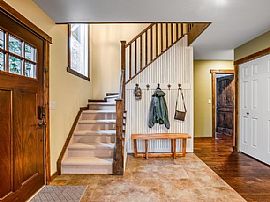 220 Iowa Ave, Whitefish, Mt 59937 House For Rent in Whitefish, MT (Photo 3 of 5)