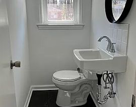 1460 Woodland Cir Se, Atlanta, Ga 30316 Peace 2 Bedroom House  in Atlanta, GA (Photo 12 of 12)