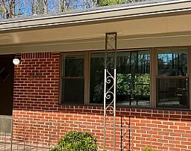 1460 Woodland Cir Se, Atlanta, Ga 30316 Peace 2 Bedroom House  in Atlanta, GA (Photo 2 of 12)