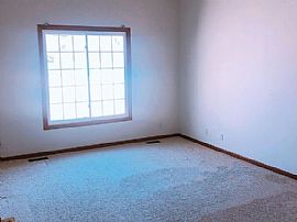 3303 S 79th St, Lincoln, Ne 68506 Spacious 4 Bedroom For Rent  in Lincoln, NE (Photo 4 of 9)