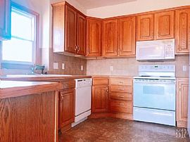 3303 S 79th St, Lincoln, Ne 68506 Spacious 4 Bedroom For Rent  in Lincoln, NE (Photo 7 of 9)