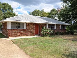 136 Fairview Ave, Prattville, Al 36066 in Prattville, AL