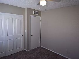 3320 Beach Port Dr, Las Vegas, Nv 89117 in Las Vegas, NV (Photo 11 of 12)