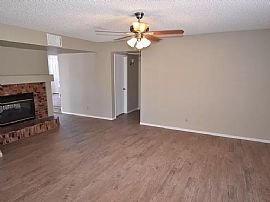 3320 Beach Port Dr, Las Vegas, Nv 89117 in Las Vegas, NV (Photo 2 of 12)