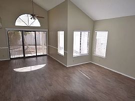 3320 Beach Port Dr, Las Vegas, Nv 89117 in Las Vegas, NV (Photo 4 of 12)