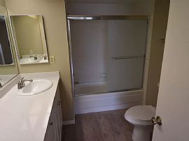 3320 Beach Port Dr, Las Vegas, Nv 89117 in Las Vegas, NV (Photo 8 of 12)