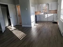 20 Statue Way, Portsmouth, Ri 02871 in Portsmouth, RI (Photo 4 of 12)