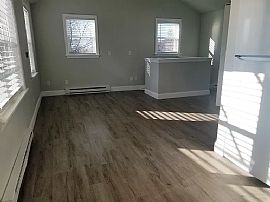 20 Statue Way, Portsmouth, Ri 02871 in Portsmouth, RI (Photo 5 of 12)