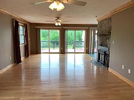 5 Stella Way, Exeter, Nh 03833 Just Renovated House For Rent in Exeter, NH (Photo 6 of 9)