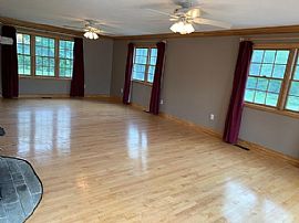 5 Stella Way, Exeter, Nh 03833 Just Renovated House For Rent in Exeter, NH (Photo 7 of 9)