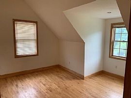 5 Stella Way, Exeter, Nh 03833 Just Renovated House For Rent in Exeter, NH (Photo 8 of 9)