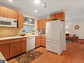 87 Harris Rd, Princeton, Nj 08540    Furnished 3 Bedroom in Princeton, NJ (Photo 5 of 8)