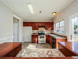 Large 3 Bedroom, 2.5 Bath Duplex with Lake View Available June  in Raleigh, NC (Photo 2 of 12)