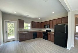 415 White Oak Cir, Lincoln, Al 35096 in Lincoln, AL (Photo 2 of 7)