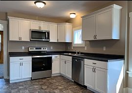 Single Family Residence in Jefferson City, MO (Photo 6 of 12)