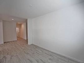 7007 W Townley Ave, Peoria, Az 85345 in Peoria, AZ (Photo 5 of 12)