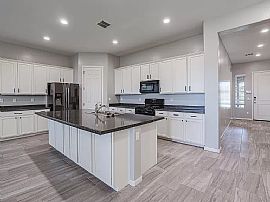 13113 W Avenida Del Rey, Peoria, Az 85383 in Peoria, AZ (Photo 8 of 12)