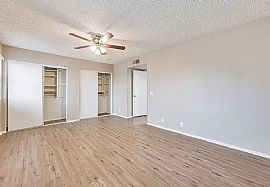 3713 W Wagoner Rd, Glendale, Az 85308 in Glendale, AZ (Photo 7 of 12)